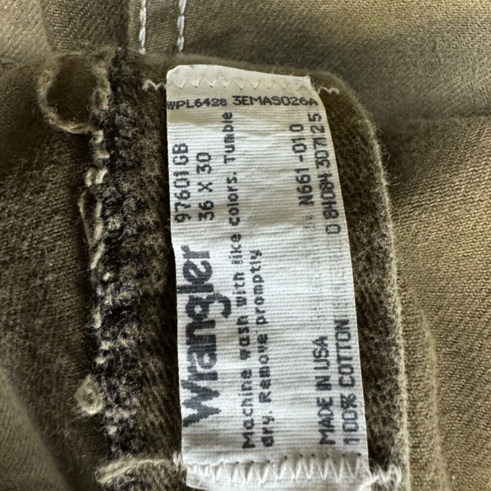 Vtg 90s USA Wrangler Jeans Relaxed‎ Fit Faded Jeans Size 36x30 Actual (32x30)